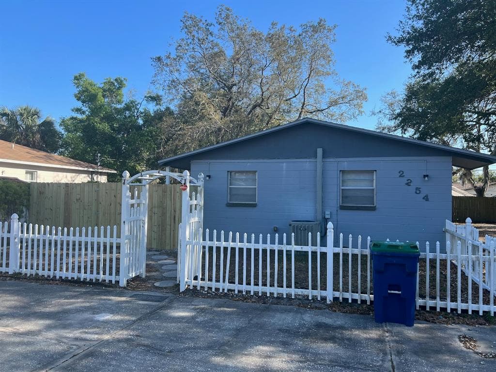 2254 19TH AVENUE SW LARGO, FL 33774