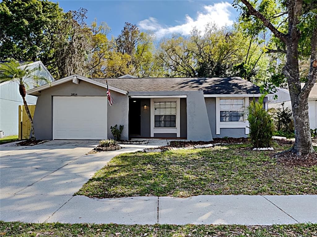 2814 CEDARIDGE DRIVE TAMPA, FL 33618