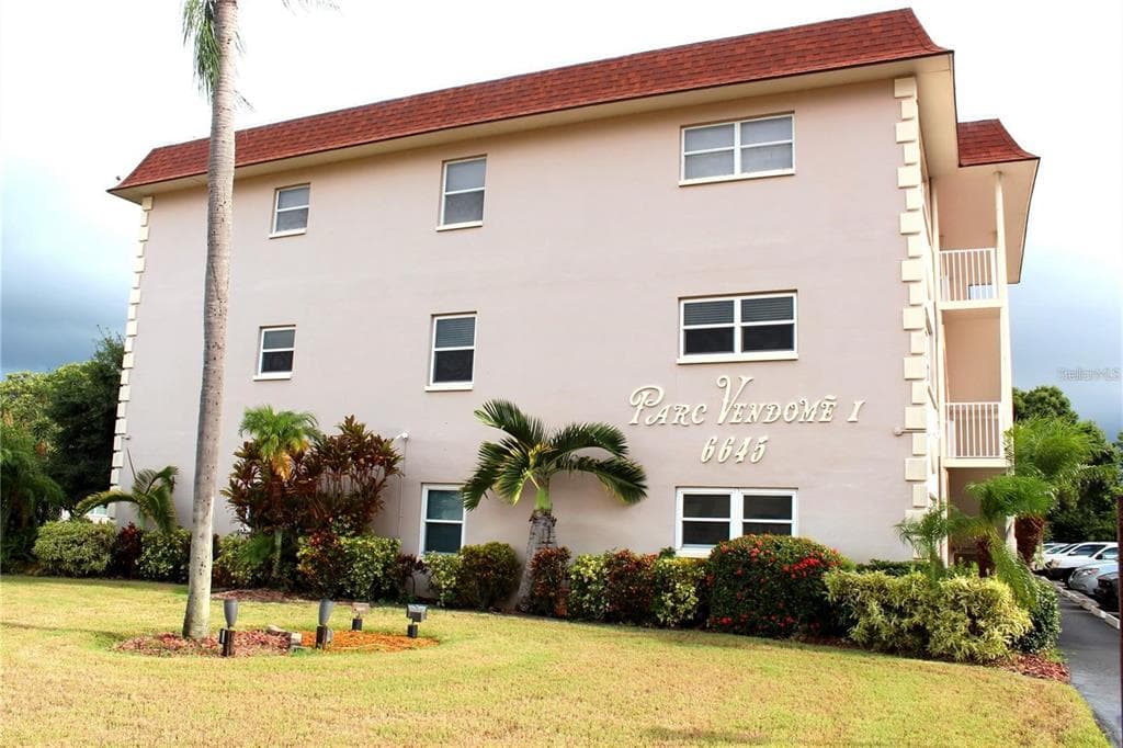 6645 1ST AVENUE N UNIT 308 ST PETERSBURG, FL 33710
