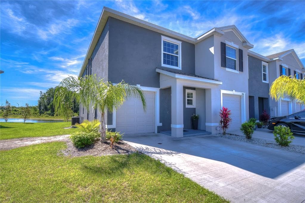 2882 SUNCOAST BLEND DRIVE ODESSA, FL 33556