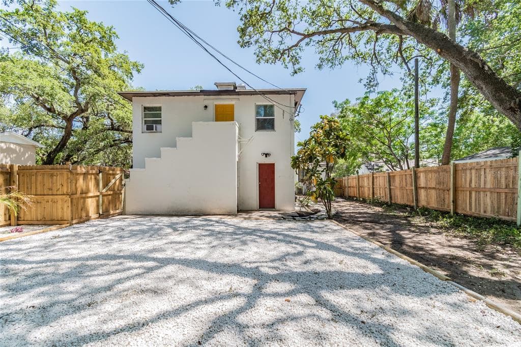 2219 24TH AVENUE S UNIT 3 ST PETERSBURG, FL 33712