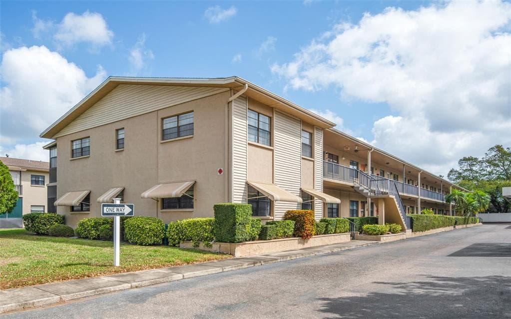 5925 TERRACE PARK DRIVE N UNIT 203 ST PETERSBURG, FL 33709
