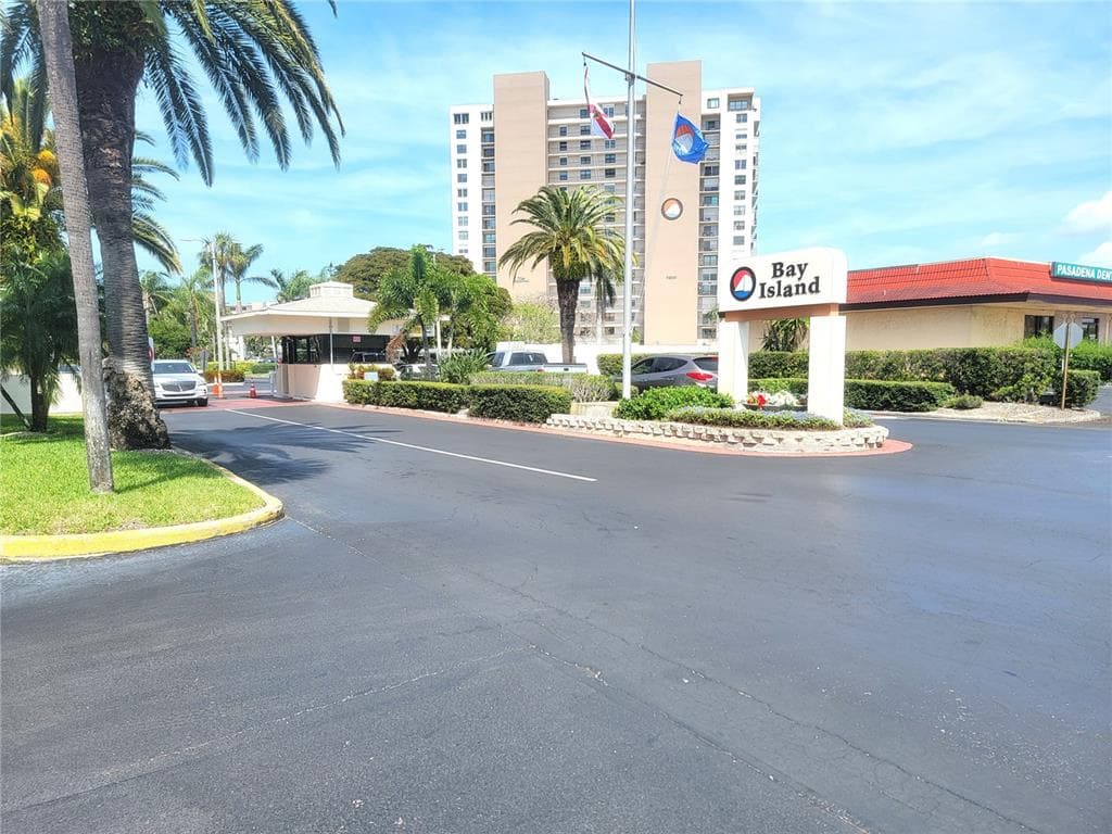7665 SUN ISLAND DRIVE S UNIT 103