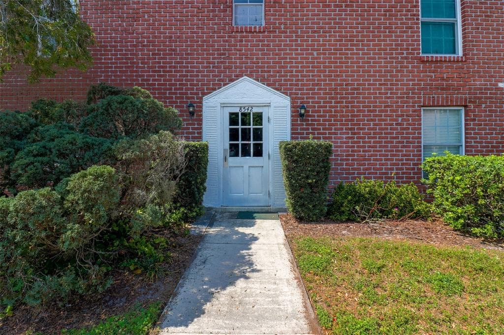 8542 10TH STREET N UNIT A ST PETERSBURG, FL 33702