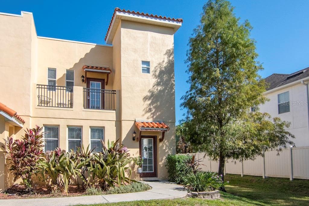 3165 TOSCANA CIRCLE TAMPA, FL 33611