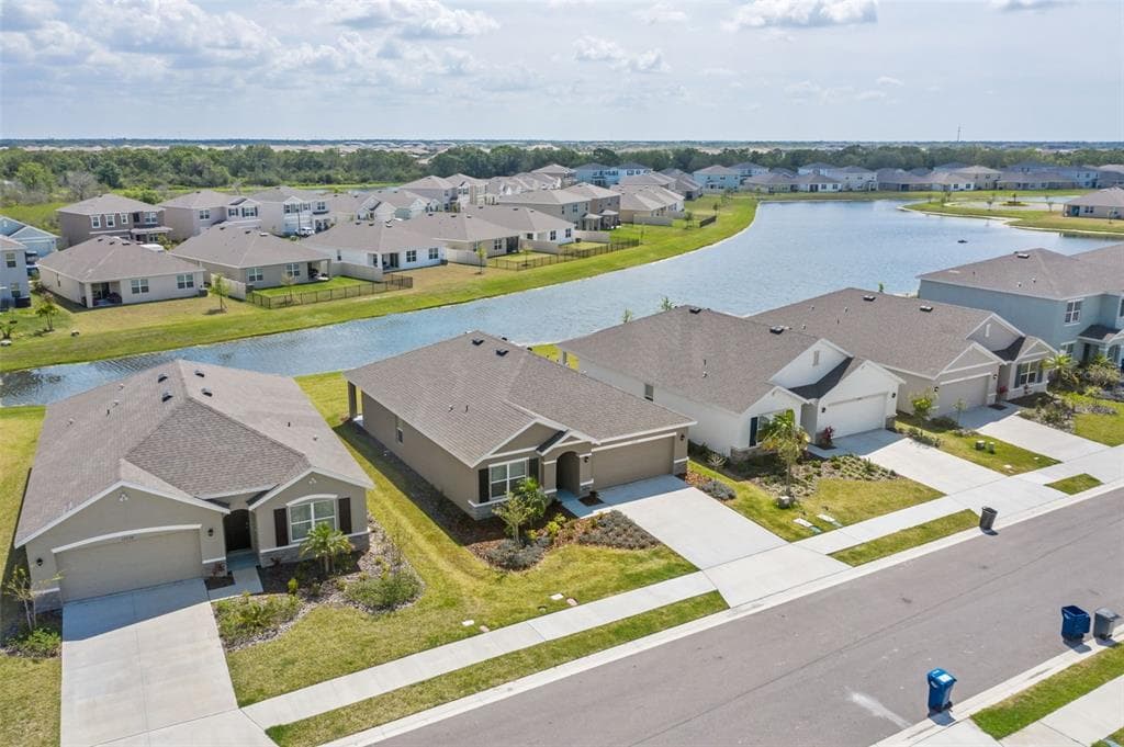17230 RESERVA DRIVE BRADENTON, FL 34211
