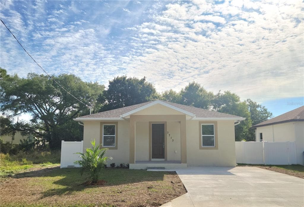 3713 CARROWAY STREET TAMPA, FL 33619