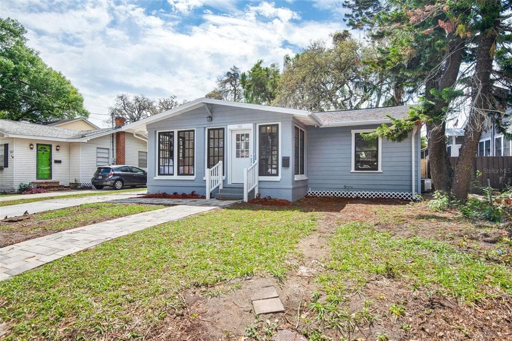 505 E NORTH STREET TAMPA, FL 33604