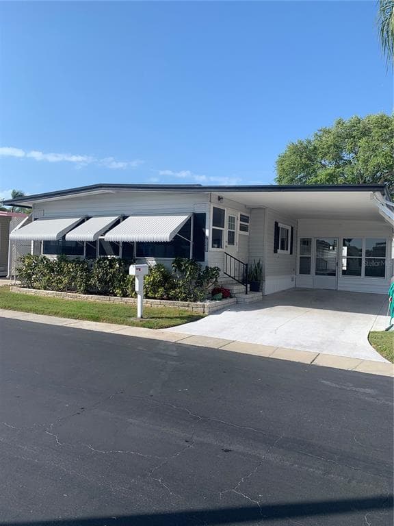 10285 N LAKE DRIVE UNIT 80 LARGO, FL 33773