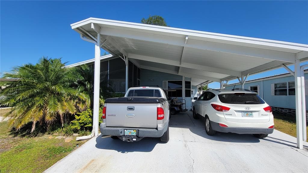 107 DOLPHIN DRIVE E OLDSMAR, FL 34677
