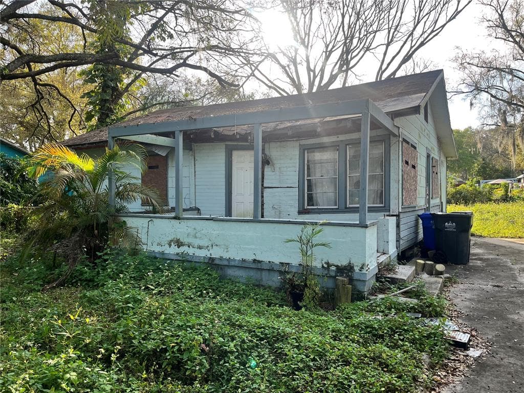 3022 SPILLERS AVE TAMPA, FL 33619