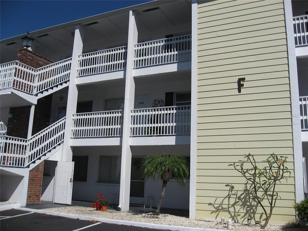 1555 LEISURE DRIVE UNIT F31 BRADENTON, FL 34207