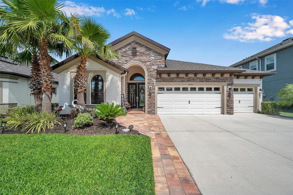 32301 TALIMENA LOOP WESLEY CHAPEL, FL 33543