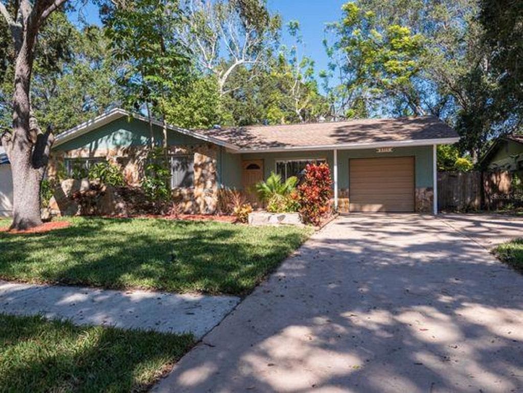 8353 79TH AVENUE SEMINOLE, FL 33777