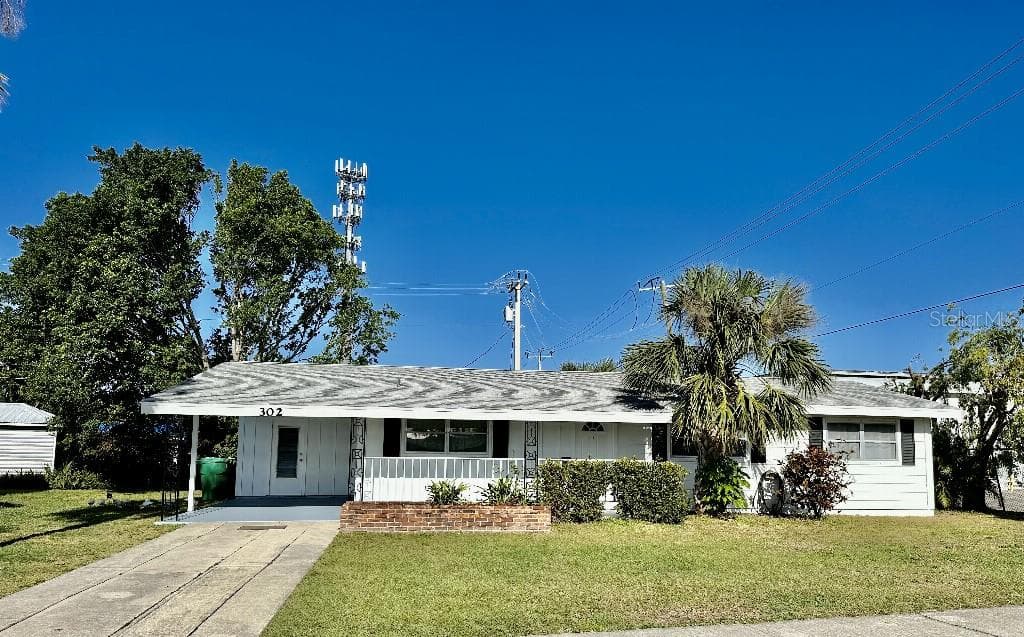 302 LASAYETTE DRIVE NE PORT CHARLOTTE, FL 33952