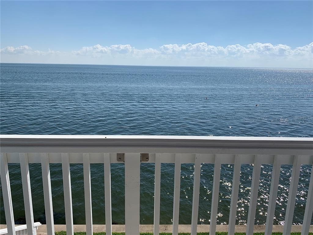 4842 COQUINA KEY DRIVE SE UNIT D ST PETERSBURG, FL 33705