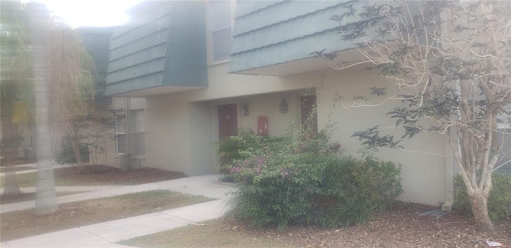 1799 N HIGHLAND AVENUE UNIT 37