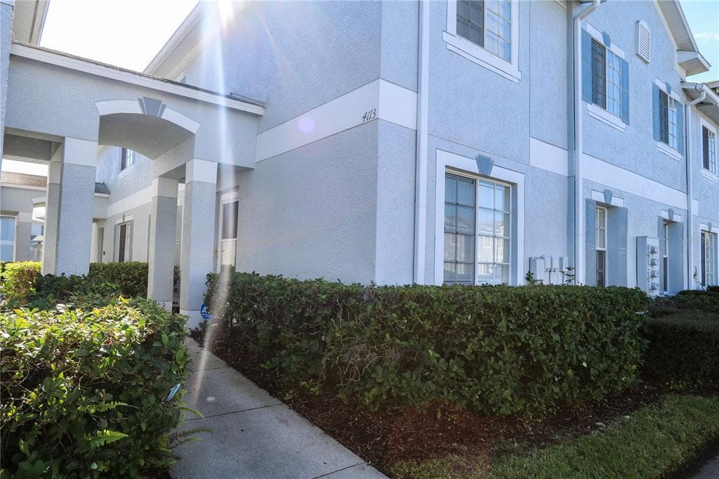 4113 GRADSTONE PLACE TAMPA, FL 33617