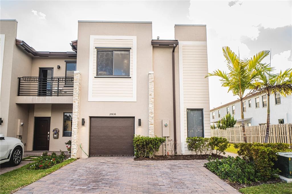 20636 NE 5TH PLACE