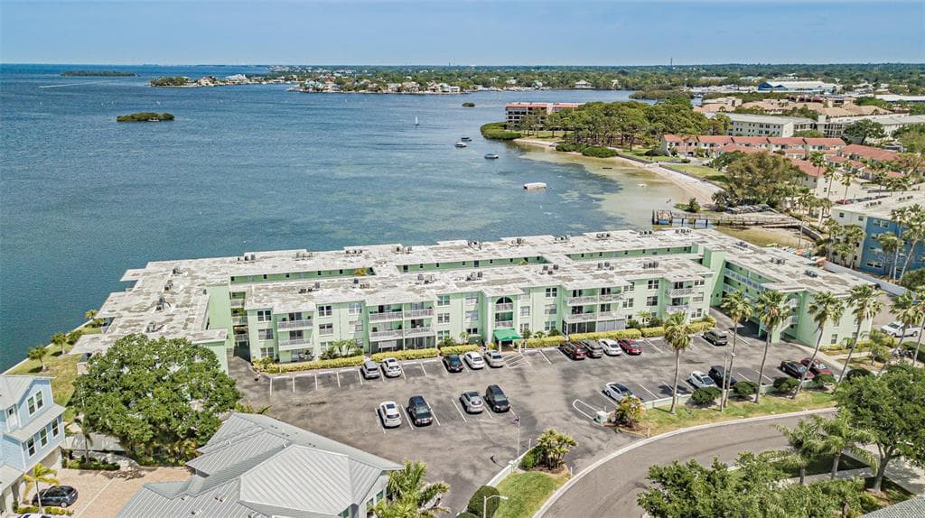 464 N PAULA DRIVE UNIT 206 DUNEDIN, FL 34698