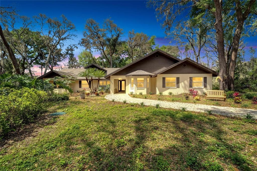 3633 JOHN MOORE ROAD BRANDON, FL 33511