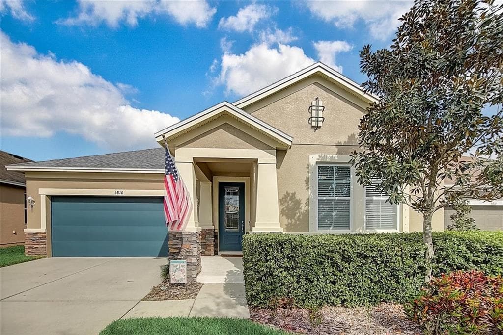 6810 PARK STRAND DRIVE APOLLO BEACH, FL 33572