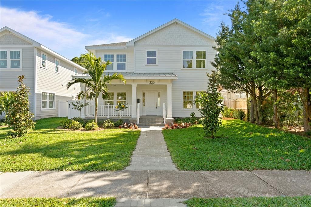 226 13TH AVENUE N ST PETERSBURG, FL 33701