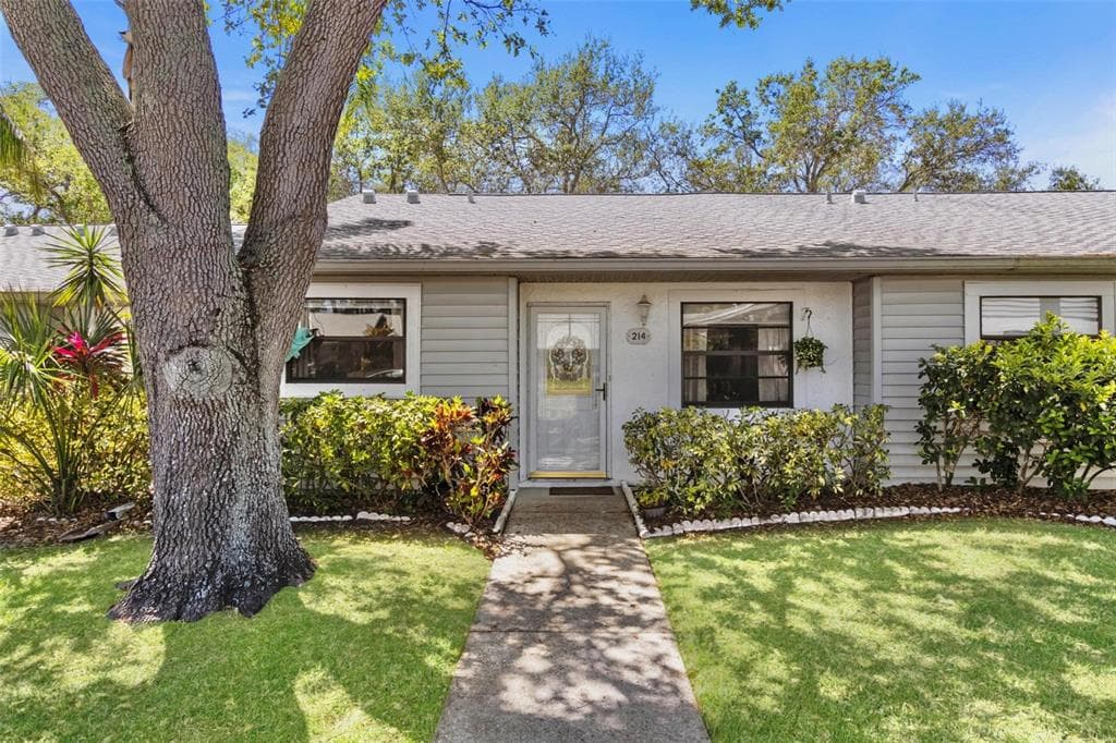 214 SOMERSET CIRCLE N