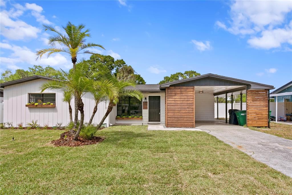 3913 W WISCONSIN AVENUE TAMPA, FL 33616