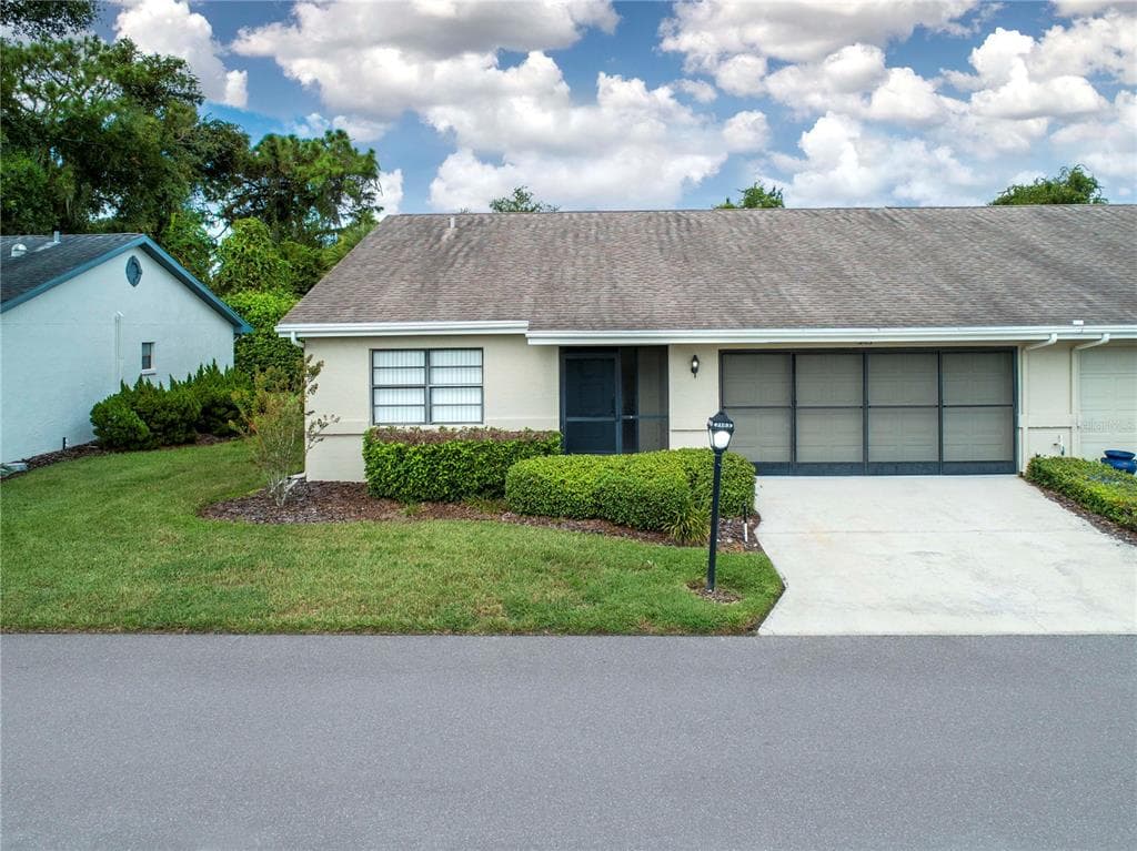 2103 HARTLEBURY WAY UNIT 2103 SUN CITY CENTER, FL 33573