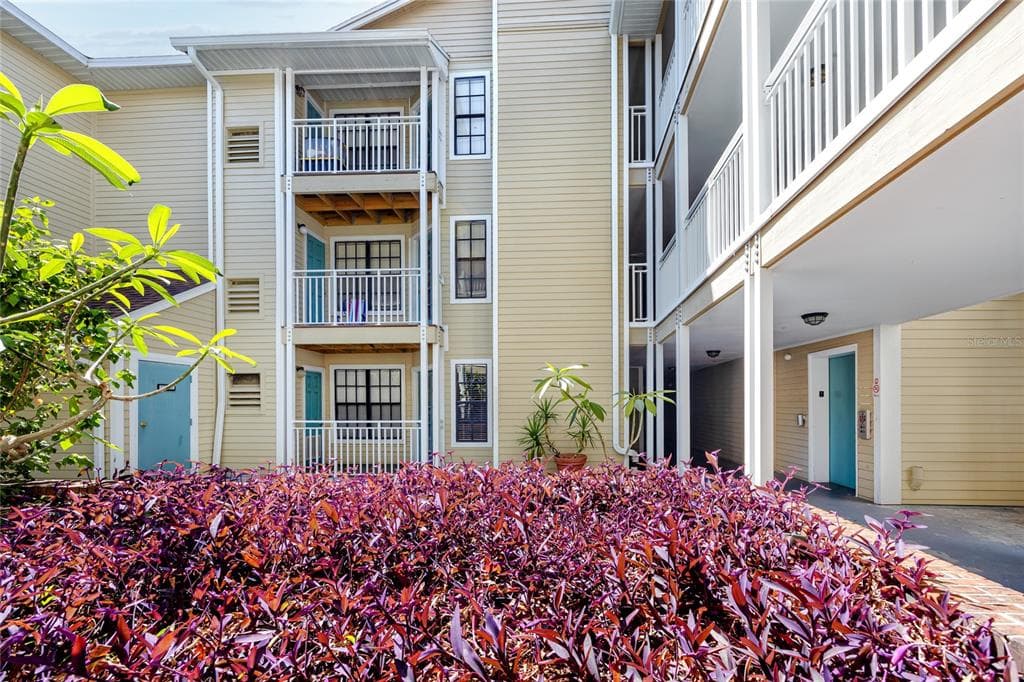 1000 W HORATIO STREET UNIT 117 TAMPA, FL 33606