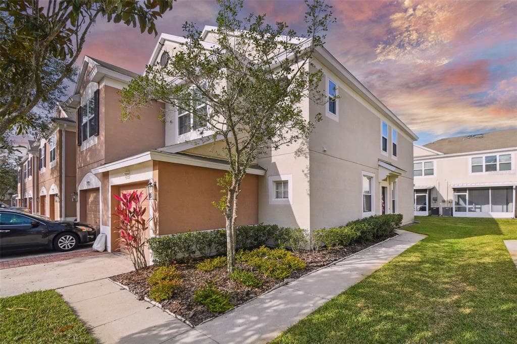 26535 CHIMNEY SPIRE LANE WESLEY CHAPEL, FL 33544