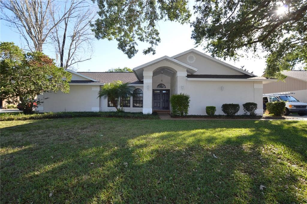 2110 LAINDALE PLACE VALRICO, FL 33596