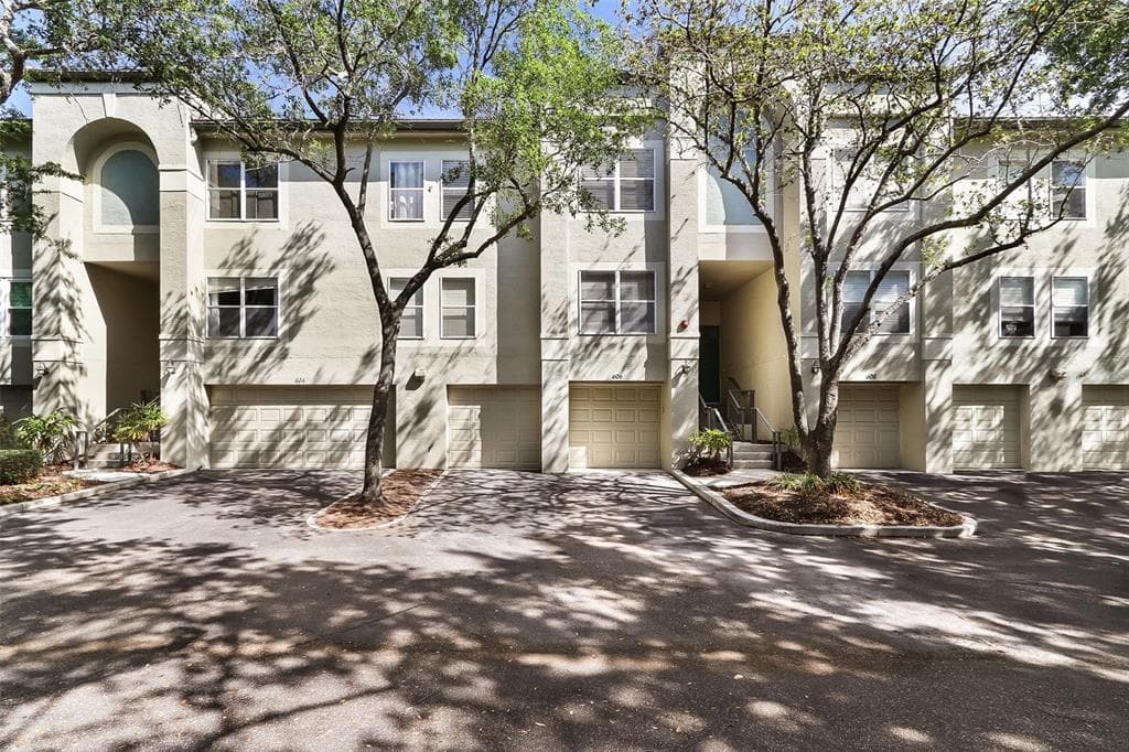 606 MASTHEAD COURT