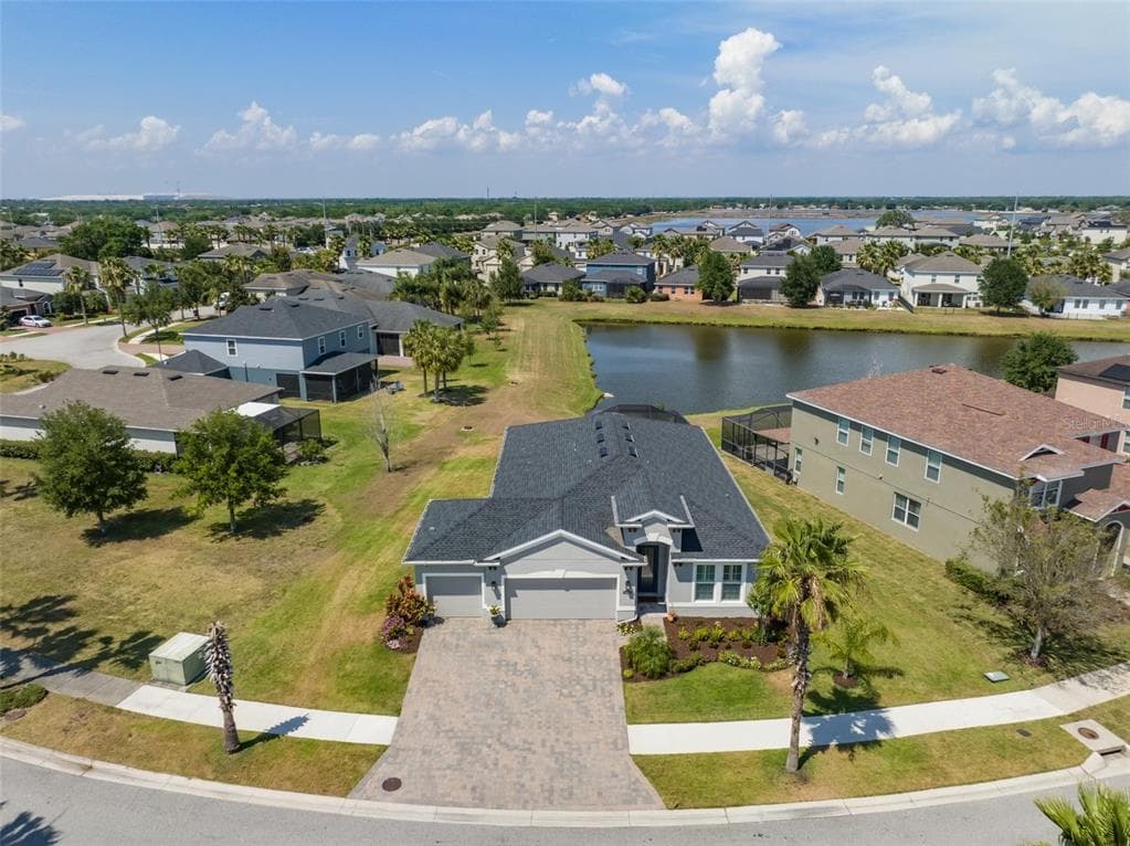 11322 LAKE LUCAYA DRIVE RIVERVIEW, FL 33579