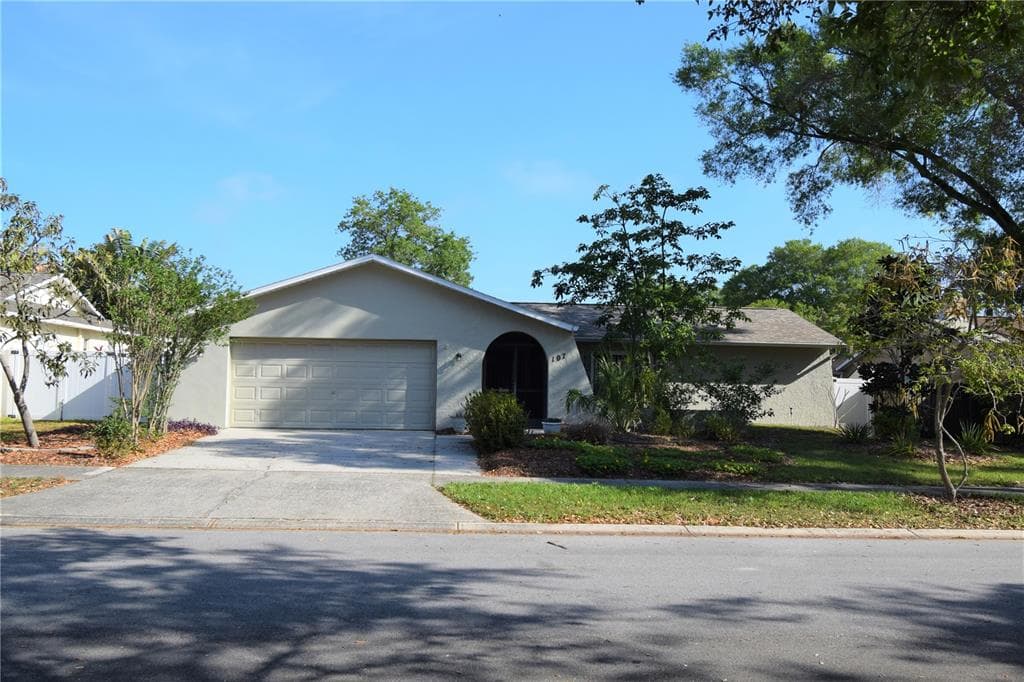 107 TIMBER CIRCLE SAFETY HARBOR, FL 34695
