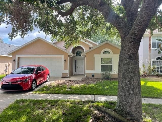5704 HAWKGROVE PLACE LITHIA, FL 33547