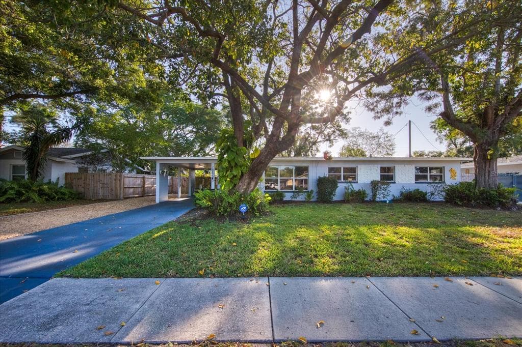 15573 NEWPORT ROAD CLEARWATER, FL 33764