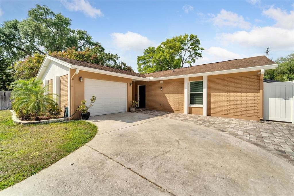 3129 W IDLEWILD AVENUE TAMPA, FL 33614
