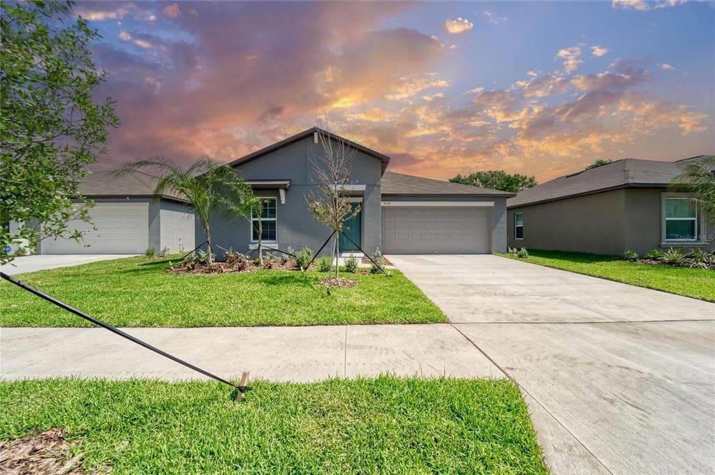 5514 BLUE AZURE DRIVE WIMAUMA, FL 33598