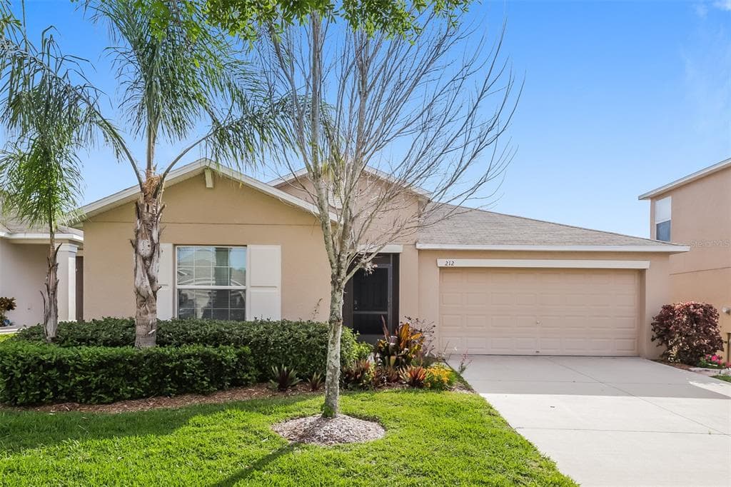 212 ENGLISH HERITAGE PLACE DOVER, FL 33527