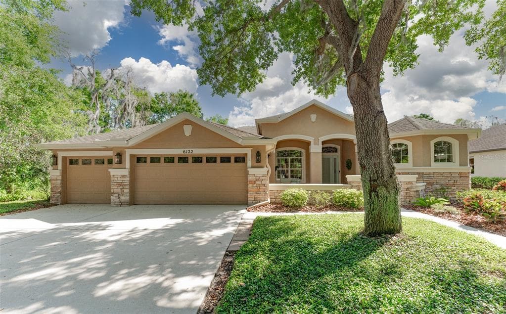 6122 IBISPARK DRIVE