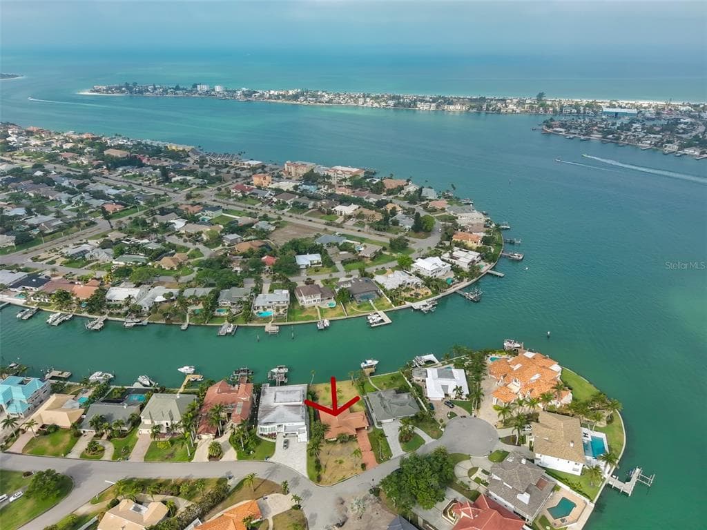 418 1ST STREET W TIERRA VERDE, FL 33715