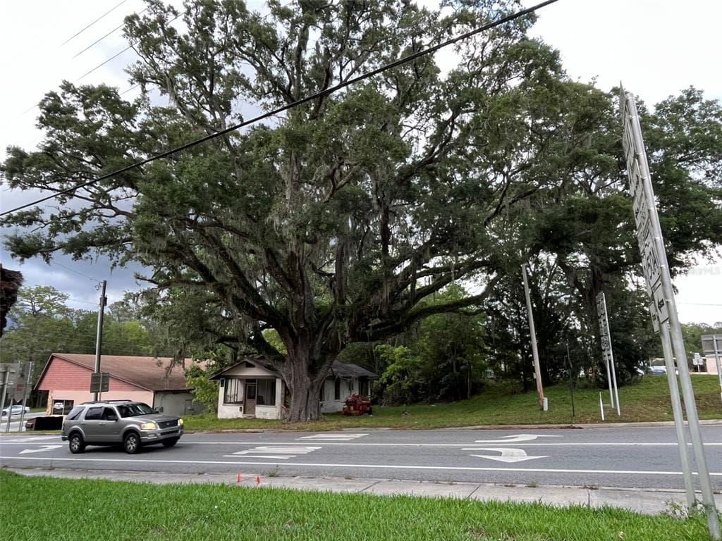 40 N MILDRED AVENUE BROOKSVILLE, FL 34601