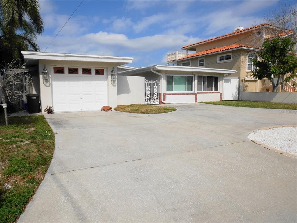 810 BAY POINT DRIVE MADEIRA BEACH, FL 33708