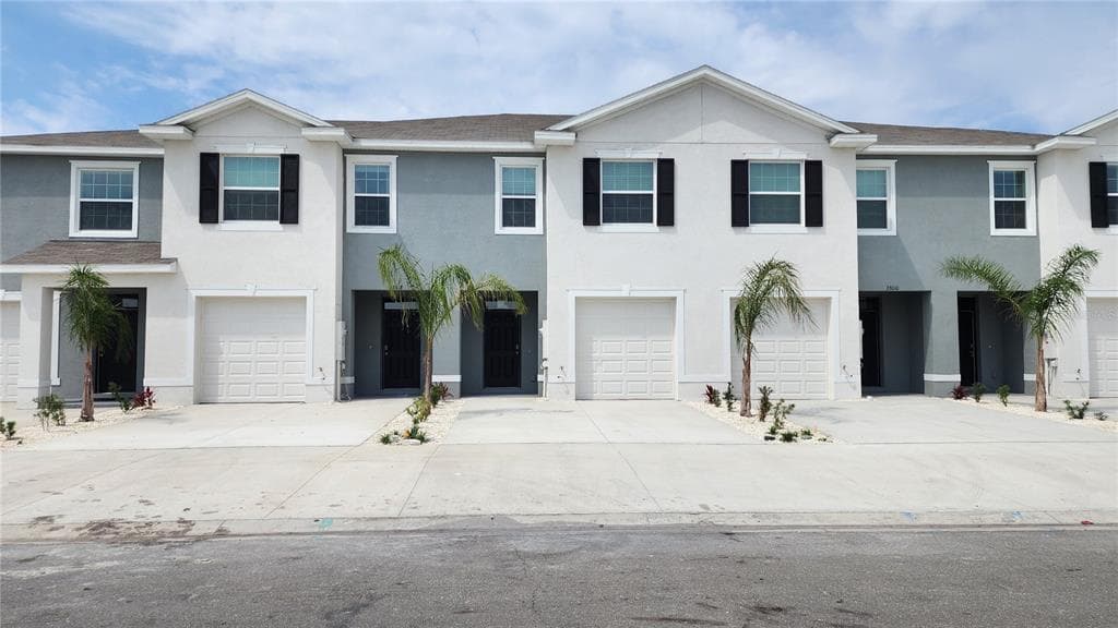 33014 MAJOR OAK DRIVE WESLEY CHAPEL, FL 33545