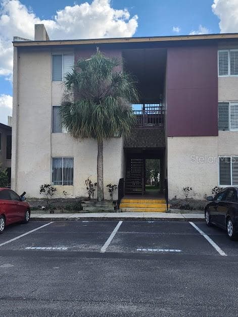 3814 N LAKE DRIVE UNIT 69 TAMPA, FL 33614