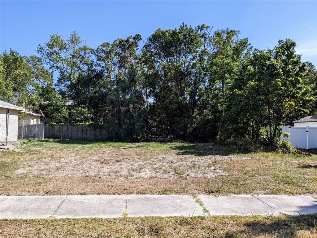 1235 11TH AVENUE S ST PETERSBURG, FL 33705