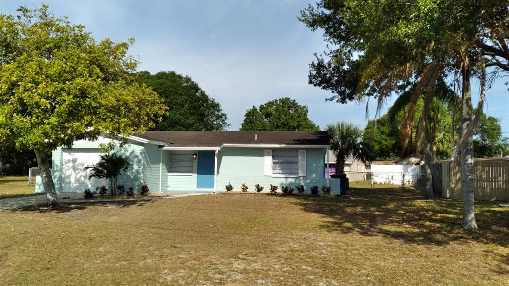 6004 FORTUNE PLACE APOLLO BEACH, FL 33572