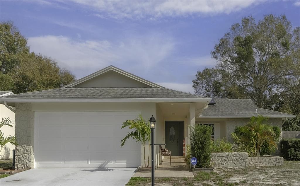 2536 BRAMBLEWOOD DRIVE W
